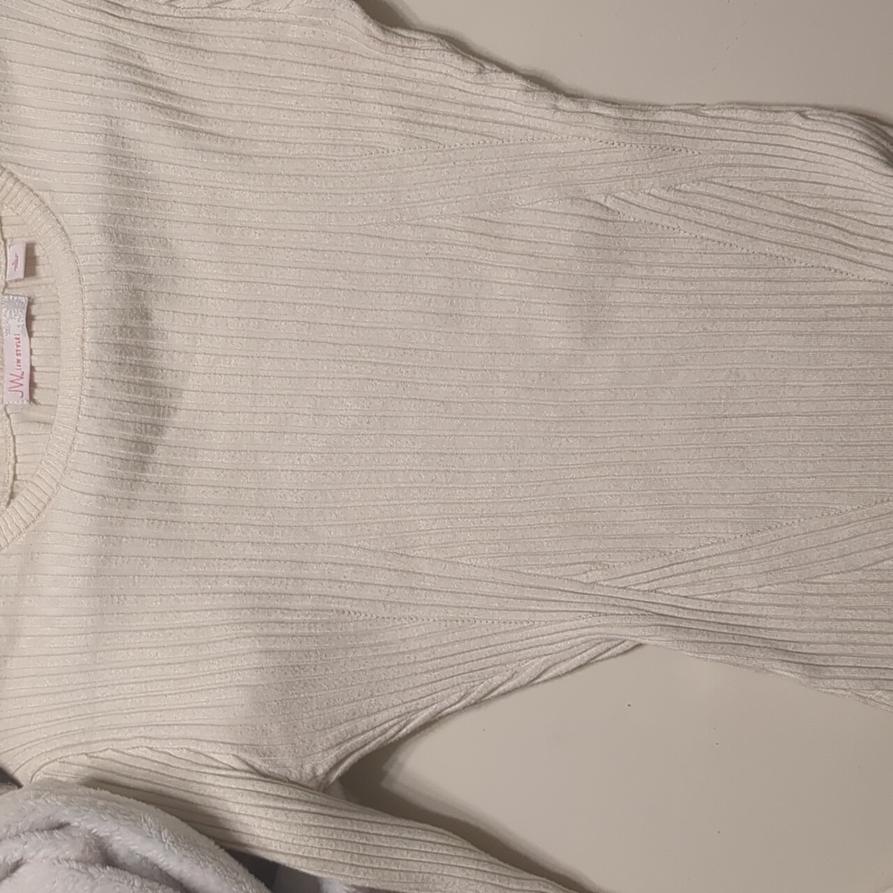 Cream long-sleeve - Picture 4 of 5